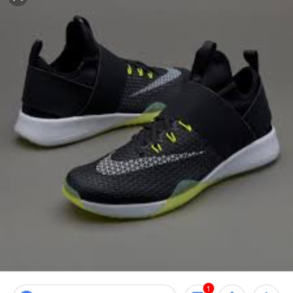 WOMENS NIKE AIR ZOOM STRONG